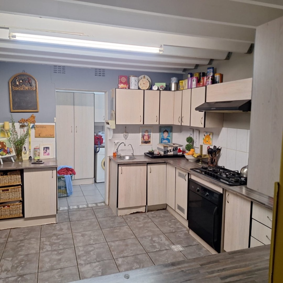 5 Bedroom Property for Sale in Gonubie Eastern Cape